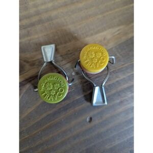 Vtg TRAVCO Swing Top Bottle Stoppers - Made in‎ Hong Kong Set of 2 Green Yellow